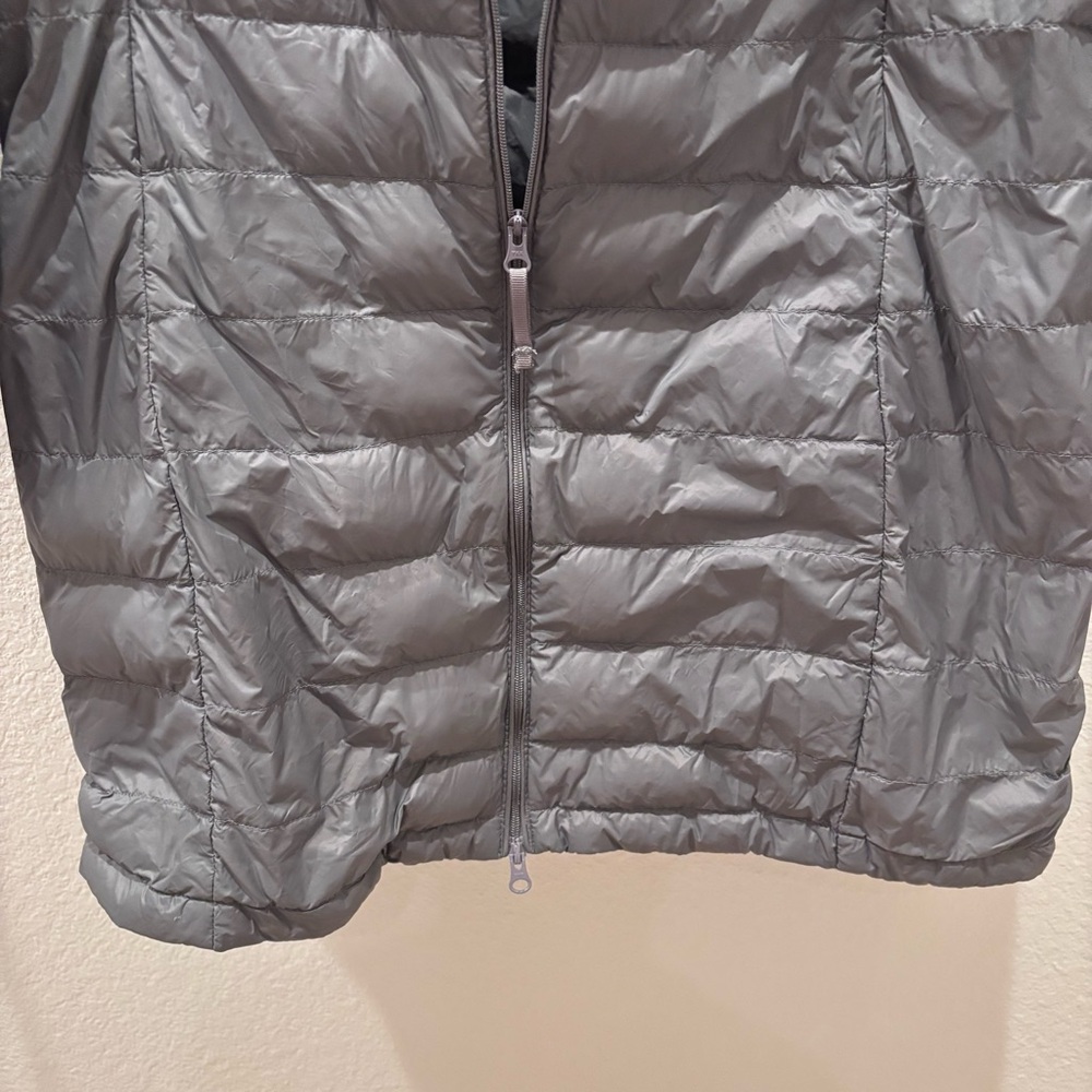 Quince lightweight down packable long puffer jack… - image 6